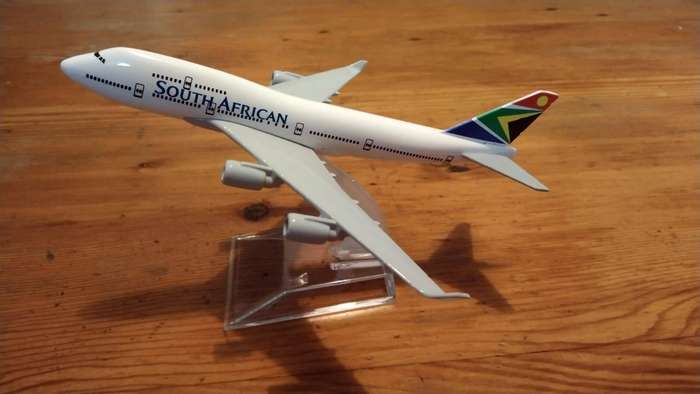 SAA B747-400 - DIE CAST STEEL - SCALE 1/400 (16CM) - NEW IN BOX