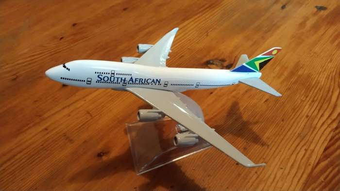 SAA B747-400 - DIE CAST STEEL - SCALE 1/400 (16CM) - NEW IN BOX