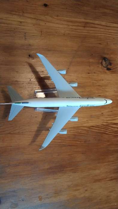 SAA B747-400 - DIE CAST STEEL - SCALE 1/400 (16CM) - NEW IN BOX