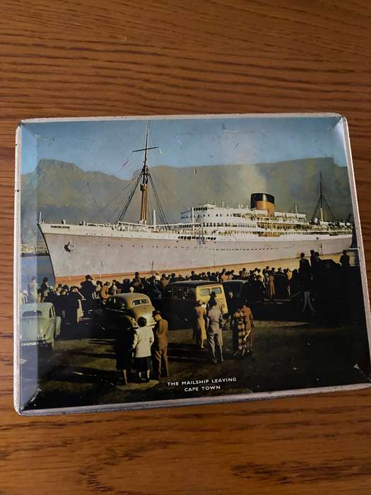 Vintage tin depicting the Mailship leaving Capetown