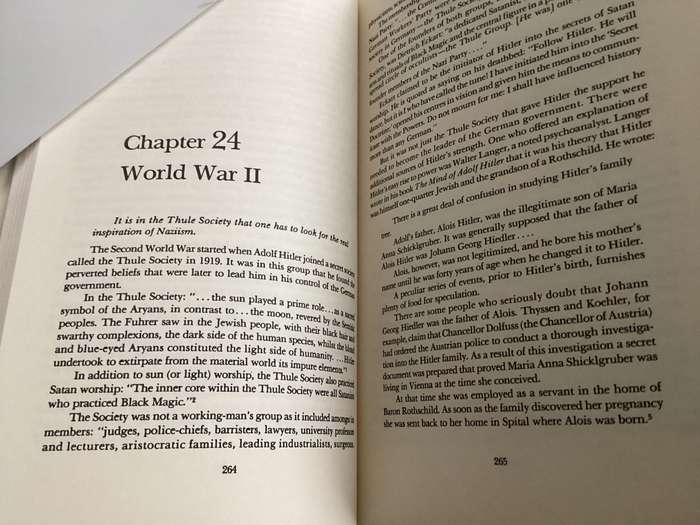 THE UNSEEN HAND. The Conspiratorial View of History. Paperback in a Good + condition.