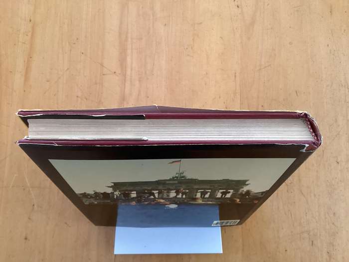 The Struggle For DEMOCRACY. Hardcover coffee-table book. V Good condition.