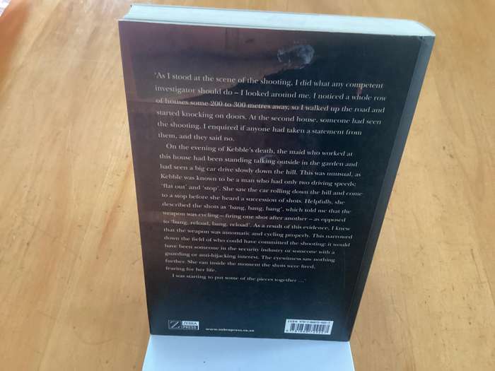 STEEPED IN BLOOD, David Klatzow, as told to Sylvia Walker. Paperback in excellent condition.
