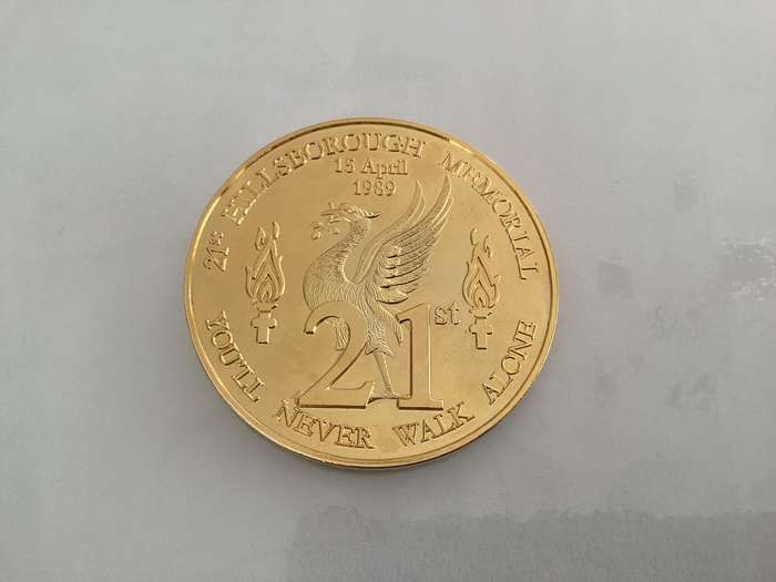 LIVERPOOL FC. 21st anniversary commemorative medal  (dedicated to the 96).