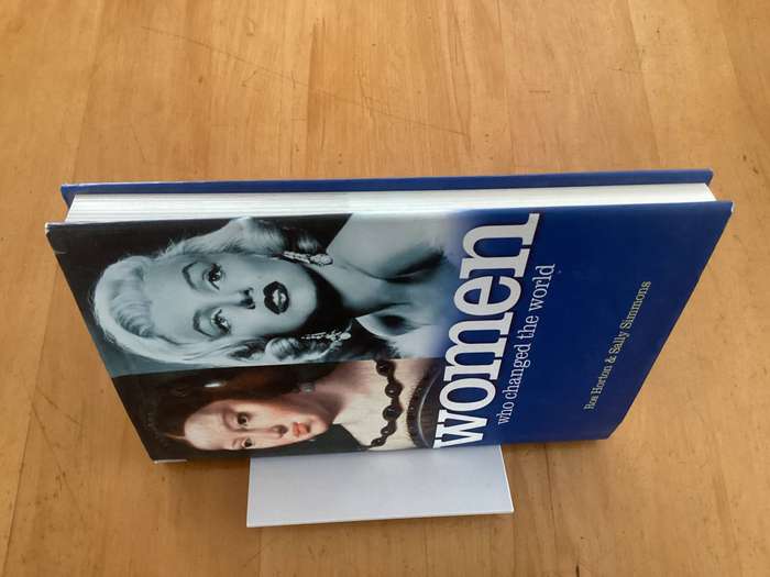 WOMEN who changed the world. Hardcover in a VGood condition.