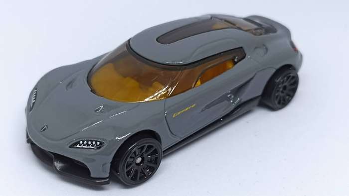 Koenigsegg Gemera 1:64 hotwheels