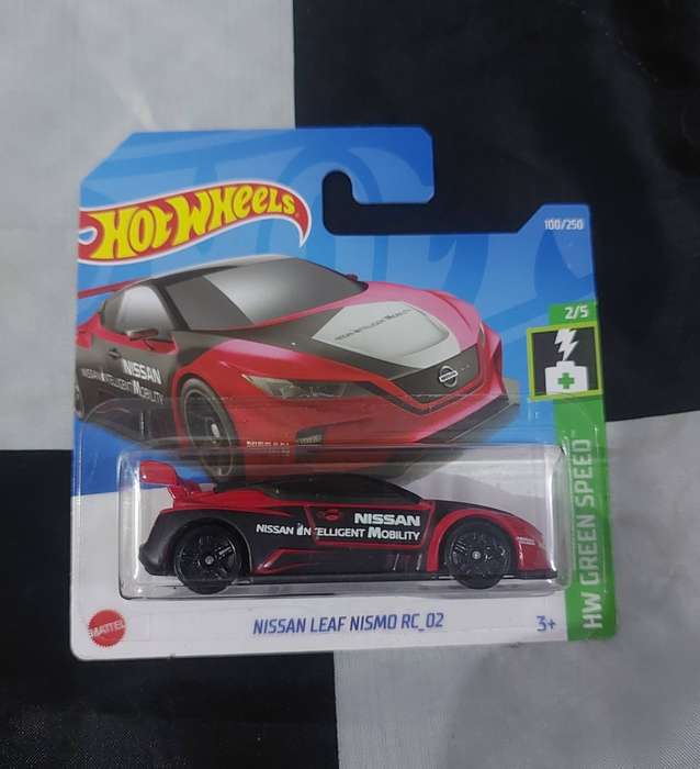 Hot Wheels Nissan Leaf Nismo RC_02