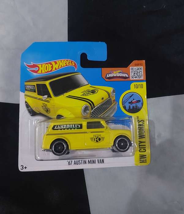 Hot Wheels '67 Austin Mini Van