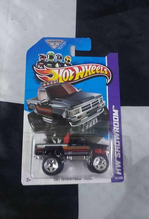 HOT WHEELS 1987 TOYOTA HILUX PICKUP TRUCK BAKKIE