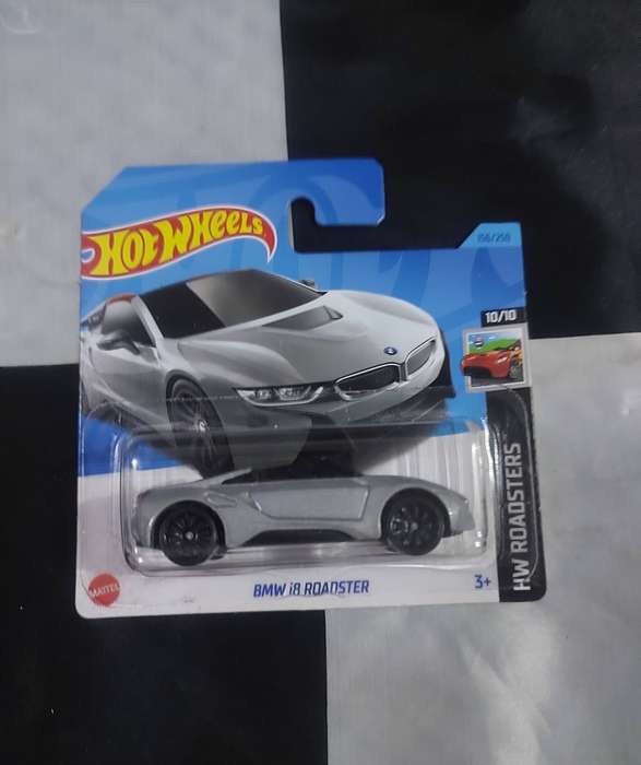 Hot Wheels BMW i8 Roadster