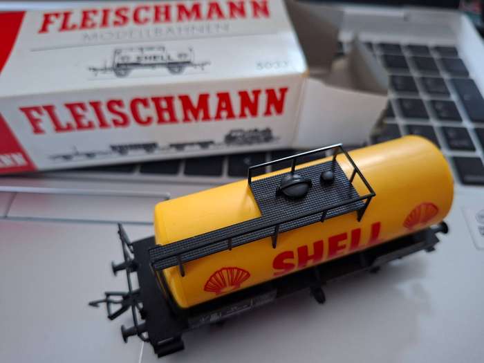 Fleischmann 5033 DB Shell Tank Wagon