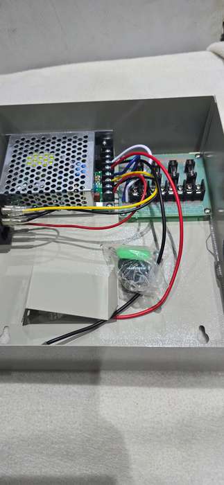 DC 12V POWER SUPPLY WITH BATTERY BACKUP
