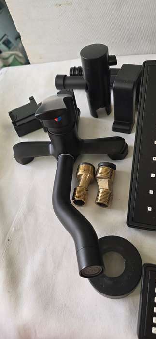 ALL IN ONE BATHROOM SHOWER FAUCET SET