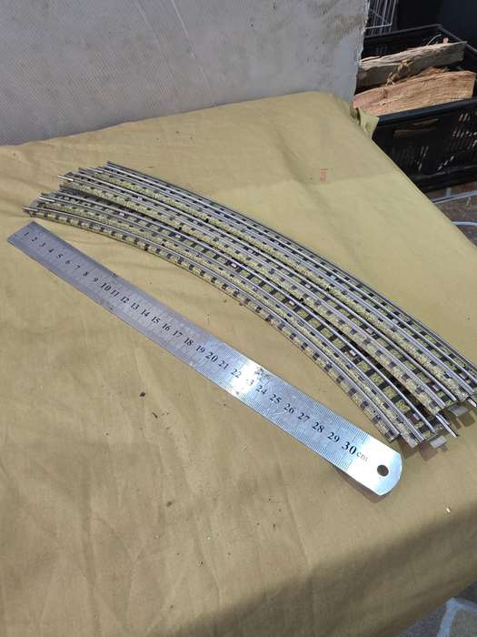 JOBLOT HORNBY DUBLO GAUGE OO TRACKS AND  A LOCOMOTIVE(TRACKS ARE UNUSED)