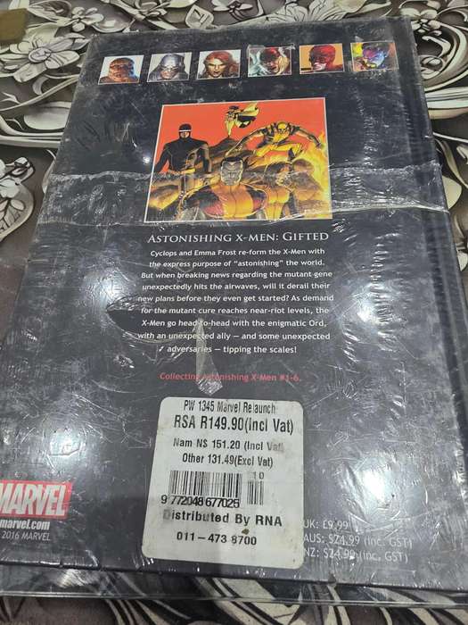 MARVEL SUPERHEROES HARDCOVER COMIC (X-MEN GIFTED)