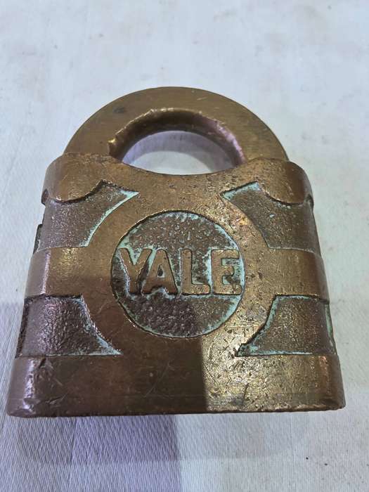 VERY OLD YALE LOCK(SOLID BRASS/COPPER) NO KEYS