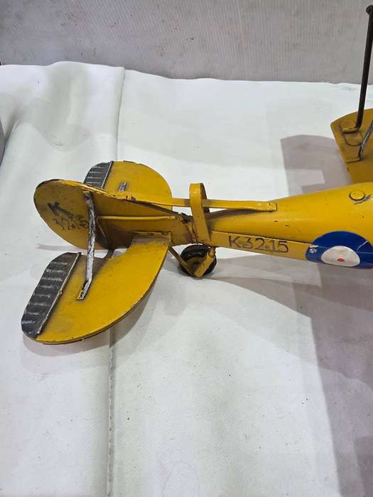 BRITISH K3215 BI-PLANE BRITISH WW1 MILITARY YELLOW METAL AIRPLANE