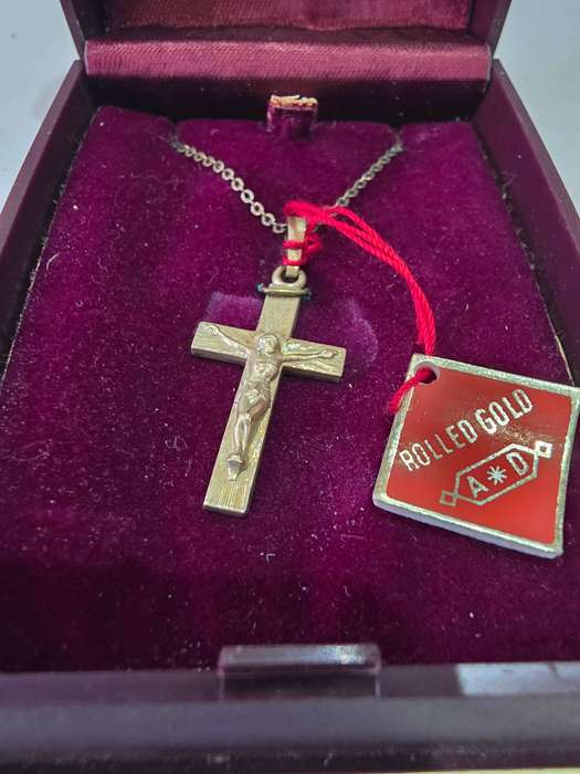 ROLLED GOLD CROSS CHAIN AND PENDANT