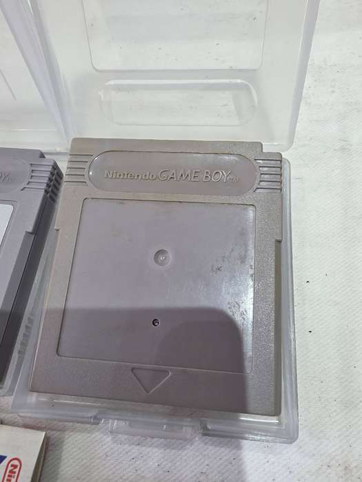 SET OF TWO VINTAGE NINTENDO GAME BOY CARTRIDGES PLUS ASSESCORIES(UNUSED)