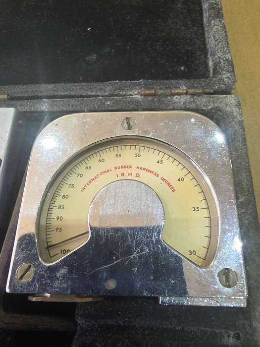 OLD DUROMETER HARDNESS TESTER