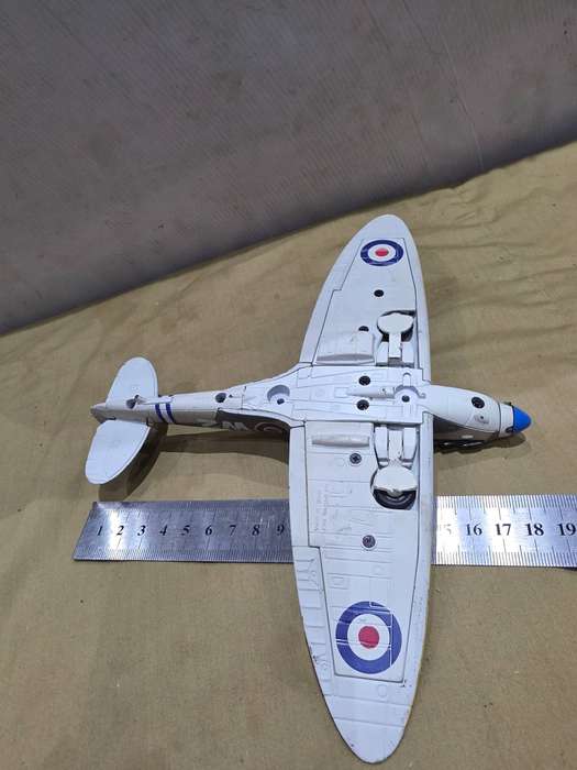 RC MODEL SPITFIRE(PLANE ONLY)