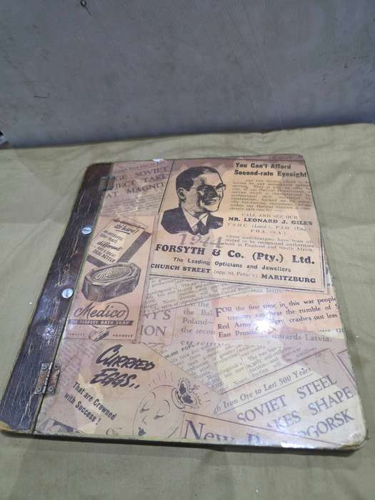 VINTAGE WOODEN A4 FILE HOLDER