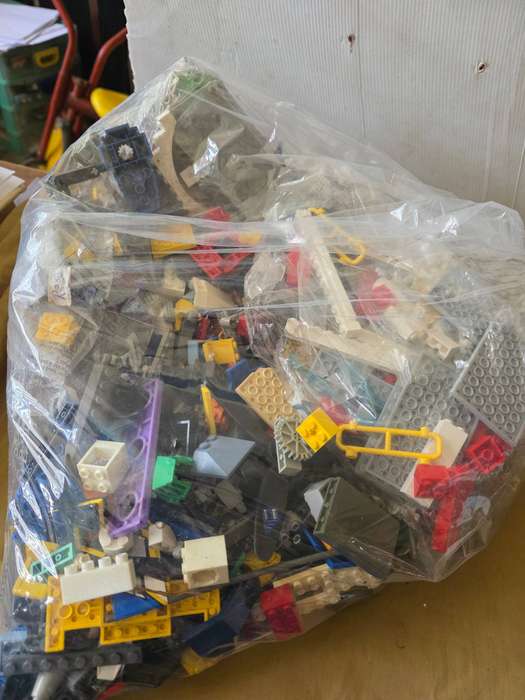 BAG OF OVER 2KG ORIGINAL LEGO BUILDING BLOCKS
