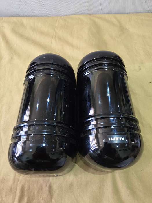 2 PIECE ELECTRONIC GADGETS