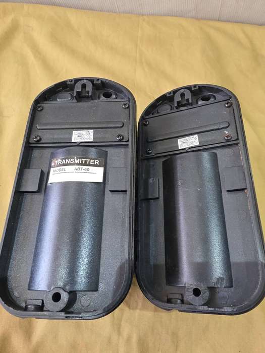 2 PIECE ELECTRONIC GADGETS