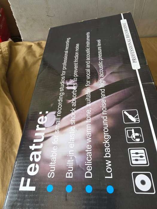 PROFESSIONAL CINDENSER MICROPHONE KIT