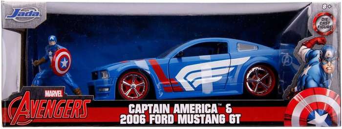 Jada 1:24 2006 Ford Mustang and Captain America Figurine