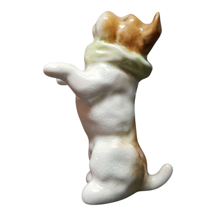 Beswick Dog Figurine #1239  Dog with Ruff / Circus Dog Begging (1952 - 1967)
