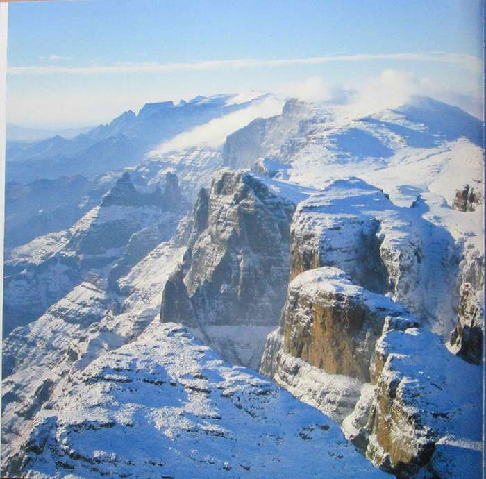 Encounters with the Dragon - A Photographer's Passion For The Drakensberg