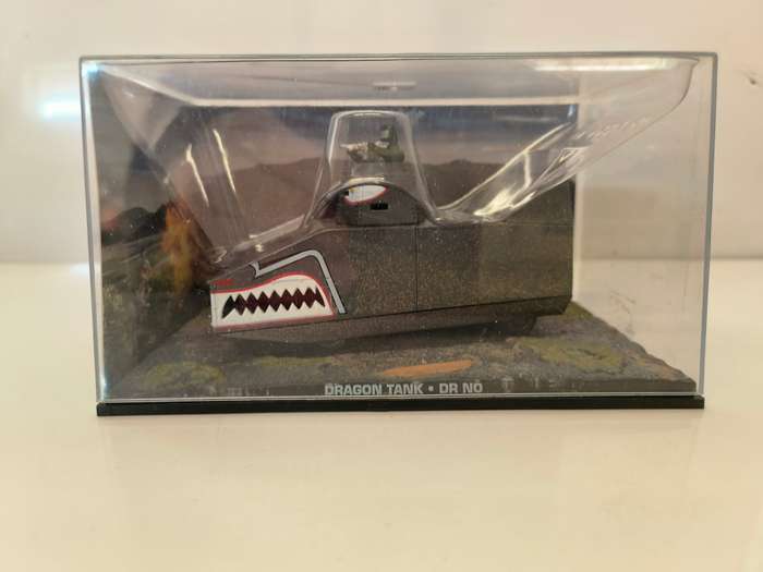 007 Dragan Tank "Dr No" (Lot 340)