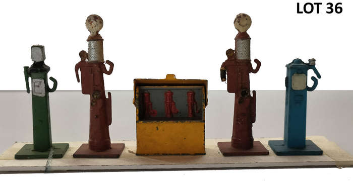 Dinky Toys - #49 Petrol Pumps [#1] - (Lot 36)
