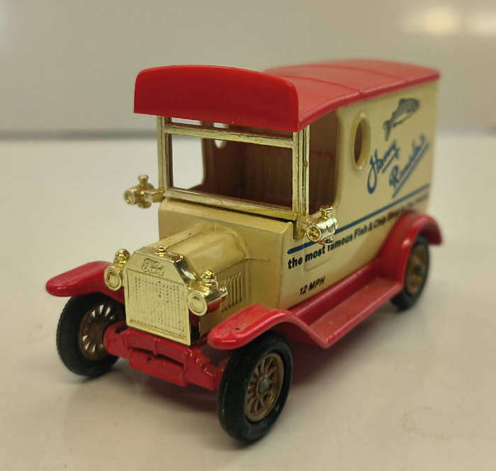 Lledo Days Gone - Ford Model T Harry Ramsden'S (Lot 631)