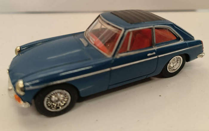 Dinky Toys MGBGT (Lot 633)