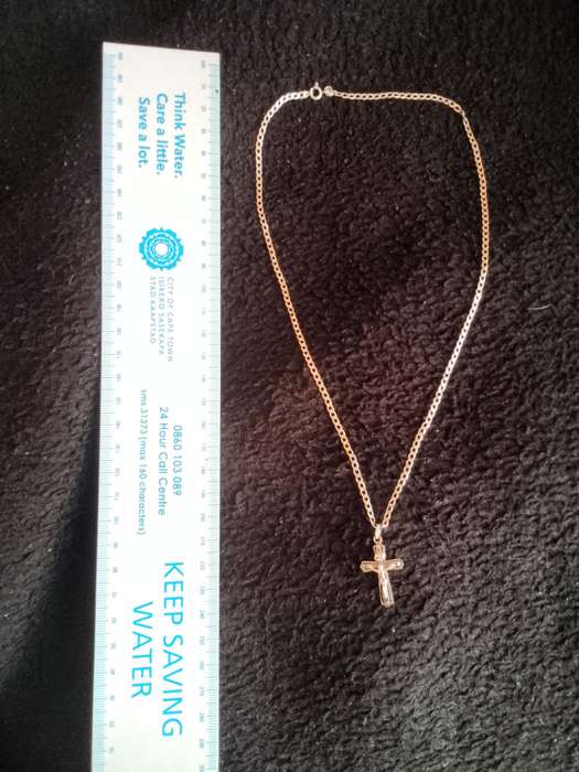 Sterling silver chain with cross .925