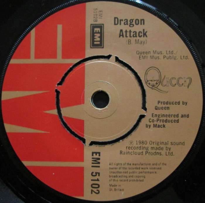 QUEEN - ANOTHER ONE BITES THE DUST / DRAGON ATTACK (7 SINGLE/VINYL)