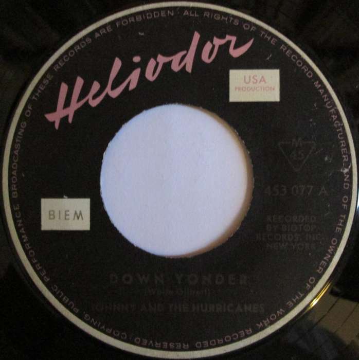 JOHNNY AND THE HURRICANES - DOWN YONDER / SHEBA  (7 INCH SINGLE/VINYL)