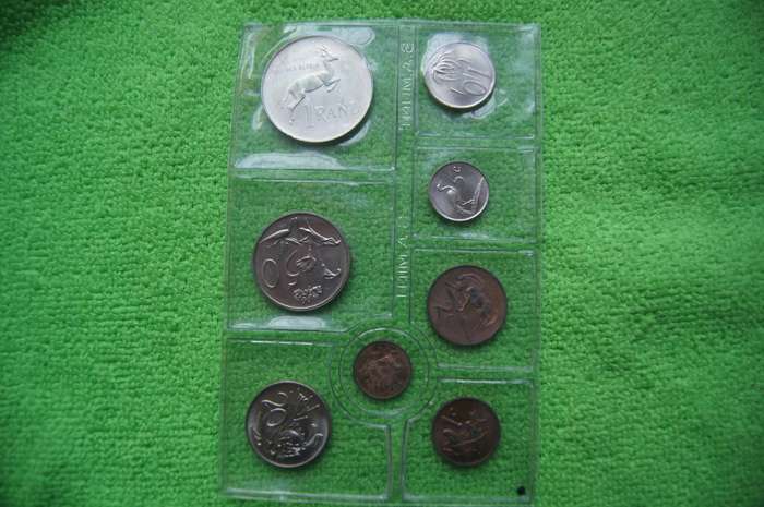 1975 Uncirculated Mint Pack (Incl Silver Rand)