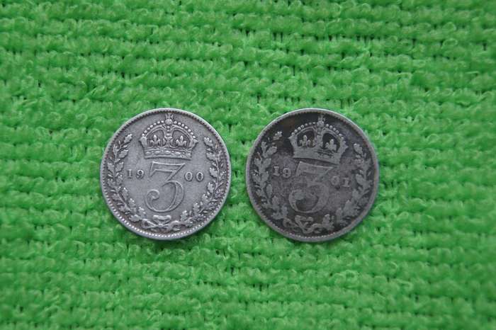 4 Monarch Great Britain Silver 3 Pence Collection - 30 Coins
