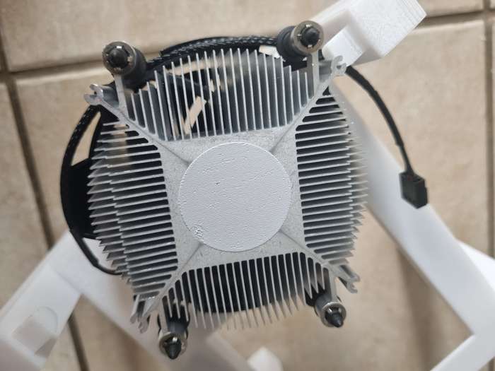 AMD Wraith Stealth Socket AM4 4-Pin Connector CPU Cooler with Aluminium Heatsink
