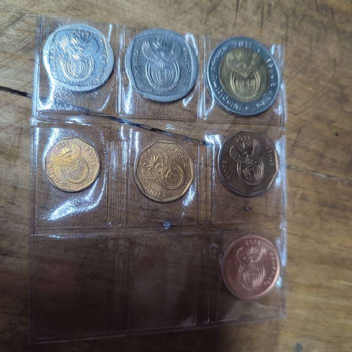 2011 MINI MINT PACK (RARE 10 CENTS INCLUDED) - UNKNOWN MINTAGE