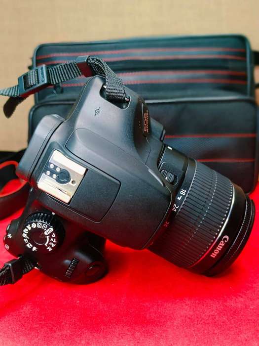Canon EOS 4000D DSLR Starter Kit