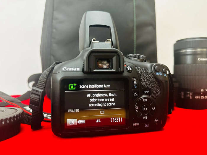 Canon EOS2000D with 3x Lens + Bag and accessories