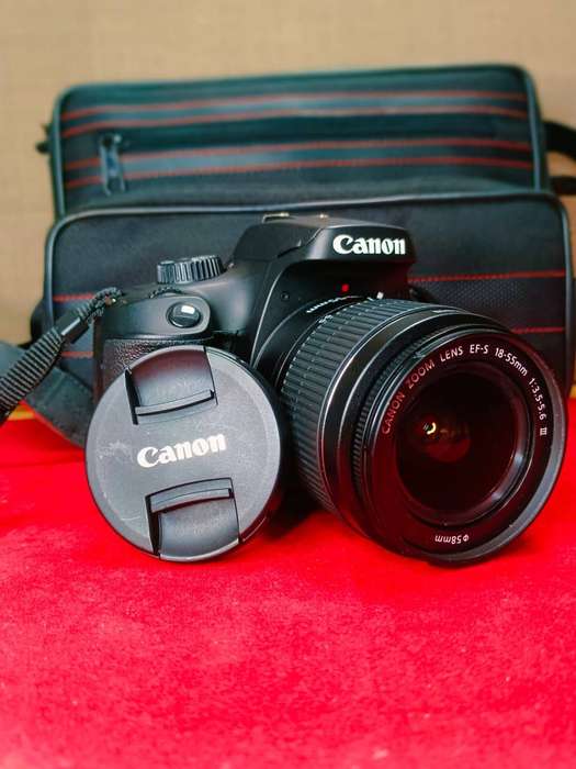 Canon EOS 4000D DSLR Starter Kit