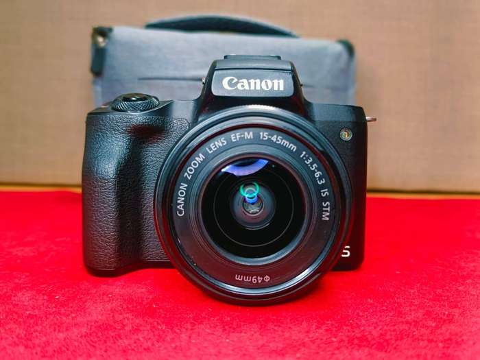 Canon EOS M50 Mirrorless Camera Kit