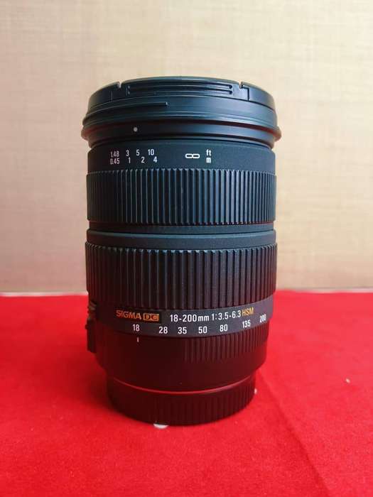 Sigma 18-200mm f/3.5-6.3 DC OS HSM Lens