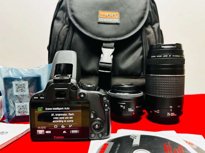 Canon EOS 100D with 3 x Lens + Backpack and accessories